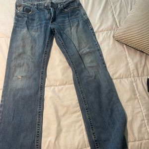 Ariat jeans worn with a small hole see in picture 34x34